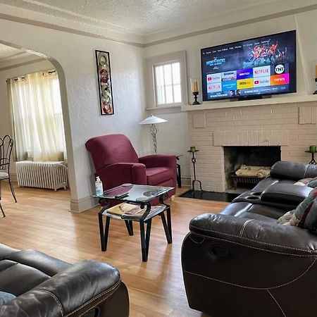 2 Bedroom Apt Near Great Lakes Naval Base And 6 Flags Waukegan Buitenkant foto