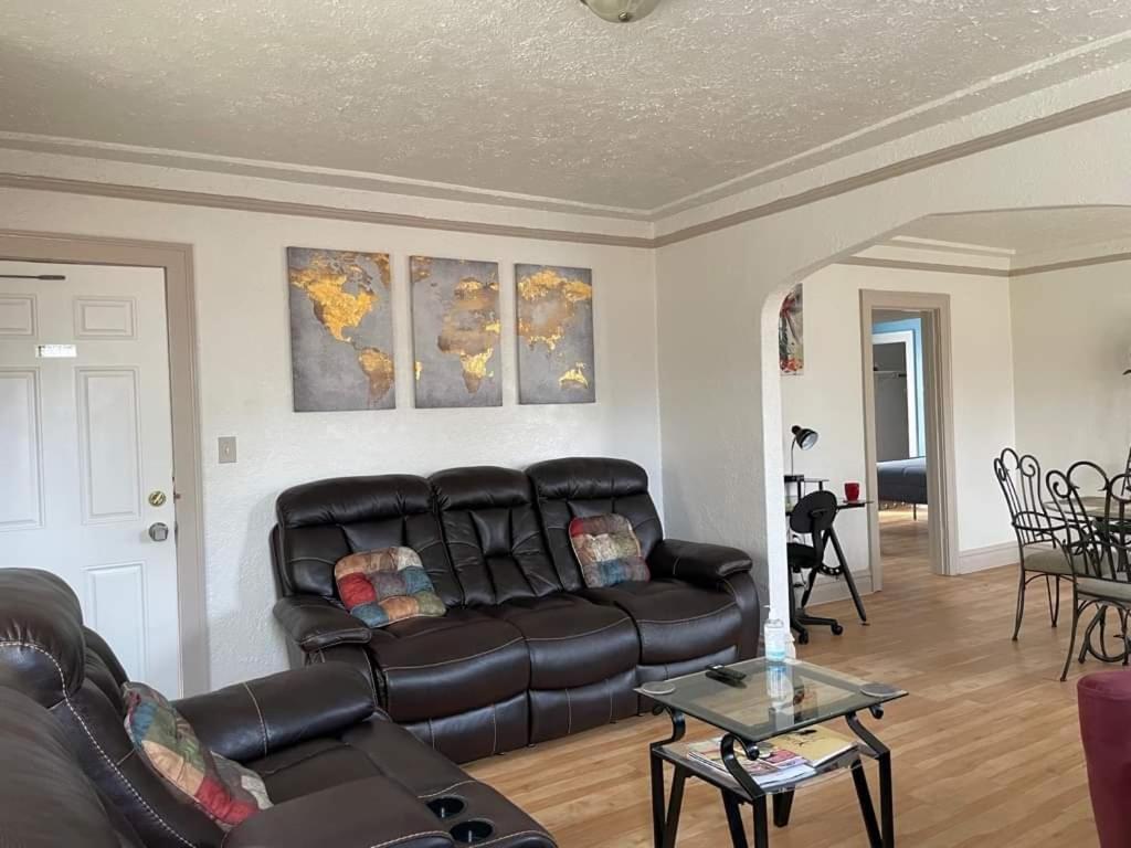2 Bedroom Apt Near Great Lakes Naval Base And 6 Flags Waukegan Buitenkant foto